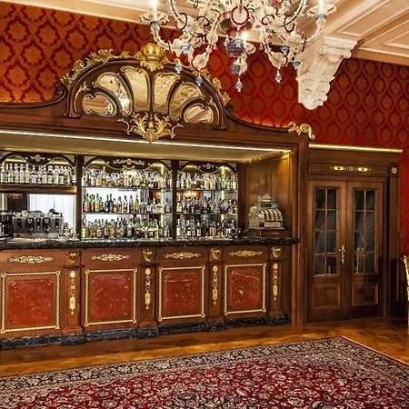 Hotel Regina Palace-2